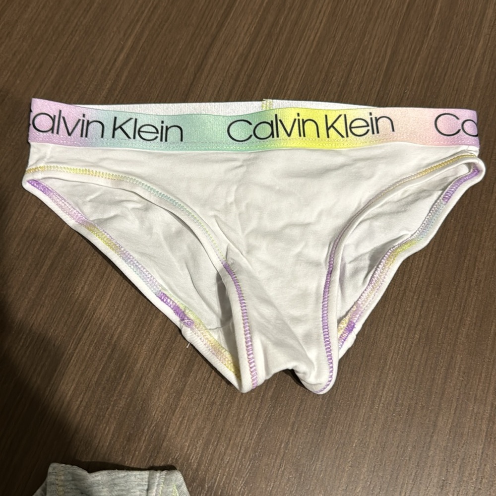 NWOT girls size small 6/6x Calvin Klein underwear - Picture 3 of 8